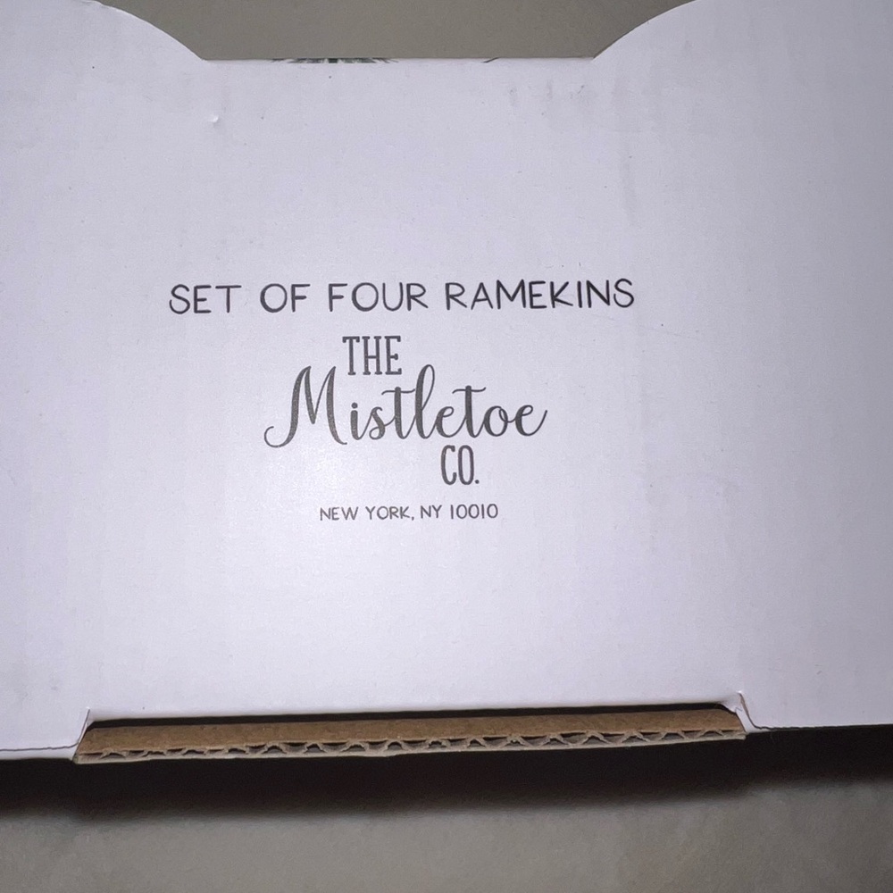 Holiday Tree Ramekin Set of 4 | Oven Safe | New in Box - Picture 5 of 5